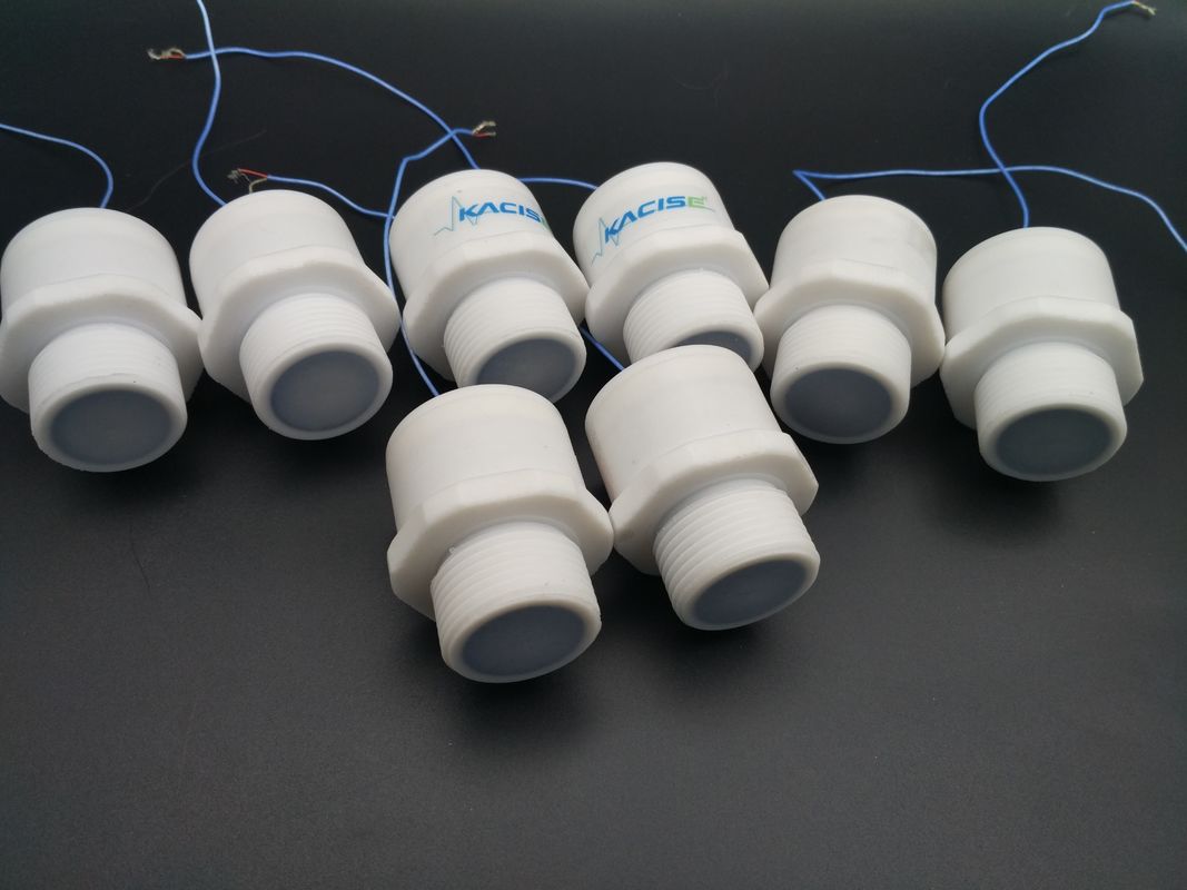 2.5m Range Sensor Ultrasonik Ukuran Kecil dengan Multiple Output dan Corrosion Resistant PVDF Housing
