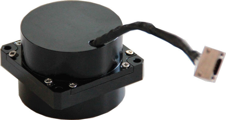 Giroskop serat optik dan sensor kecepatan sudut dengan rentang dinamis ±900°/s, berjalan acak ≤0,01°/h^1/2, dan bias drift ≤0,3°/h untuk sistem inersia