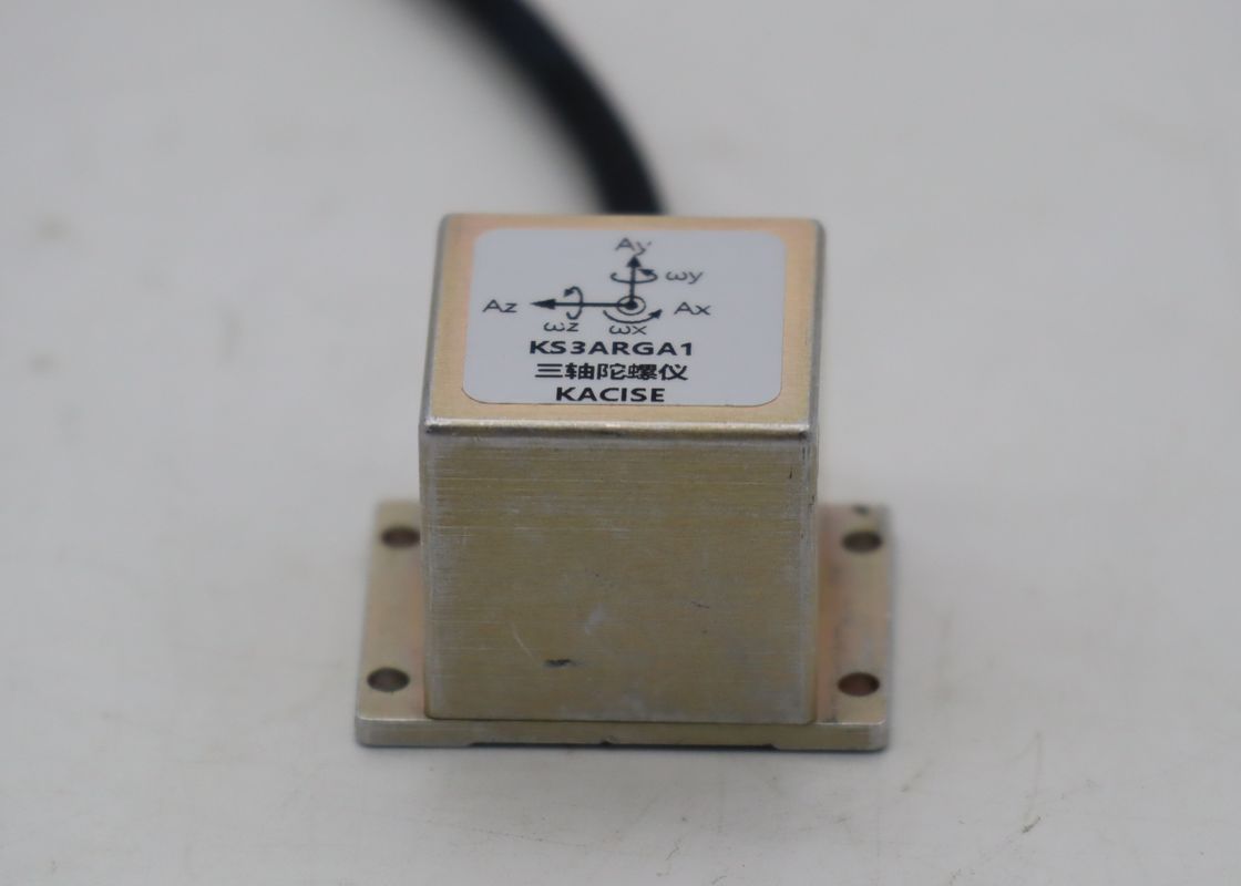 Sensor Giroskop Elektronik Universal Tiga Poros dengan ≤0,05%FR Nonlinearity Fast Start ≤20ms dan Jangkauan Suhu Luas -45°+80°C