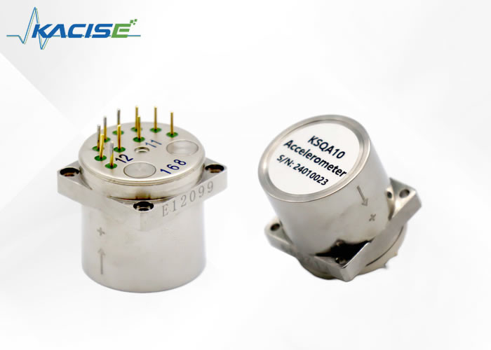 Sensitivitas suhu≤30ppm/°C~≤80ppm/°C Ukuran Sensor Akselerometer Ø25.4x30mm