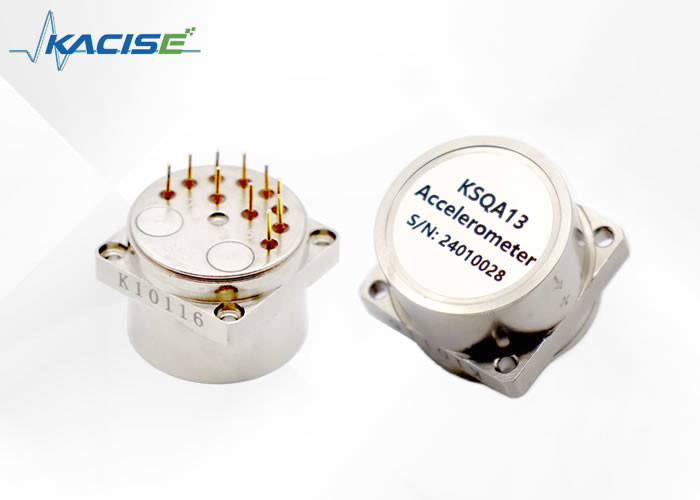 Suhu penyimpanan -55°C+120°C Sensor akselerometer tahan getaran dengan ukuran Ø25×25mm