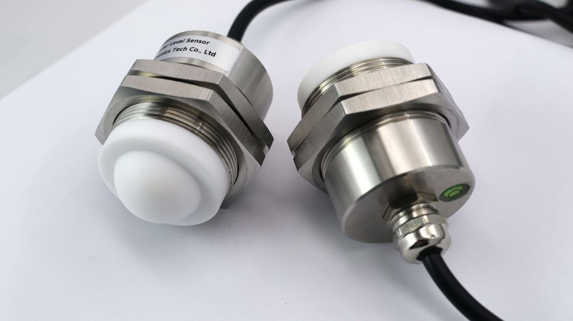Transmitter Tingkat Radar Frekuensi 80GHz KWL801C dengan Keakuratan ±2mm dan IP68 Waterproof untuk Sensing Tingkat Cairan Industri