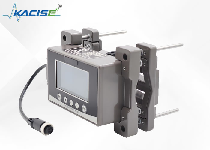 Power And I/O Connectors M12 Plug Aviation Ultrasonic Flow Meter Dengan Layar Besar