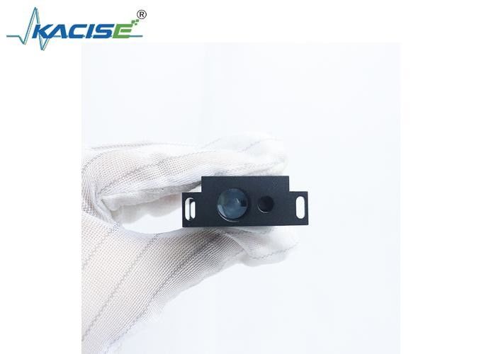 Sensor jarak laser presisi tinggi ±1mm dengan jarak 40m dan laser kelas II untuk pengukuran yang tepat