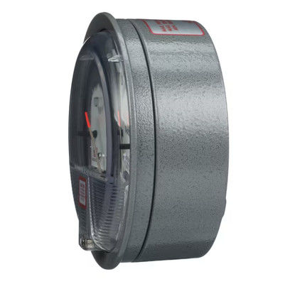 Dwyer Series 2000 Industrial Pressure Gauge dengan akurasi ± 2%, IP67 Enclosure Rating, dan 4
