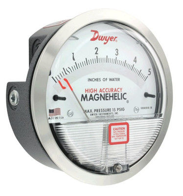 Dwyer Series 2000 Industrial Pressure Gauge dengan akurasi ± 2%, IP67 Enclosure Rating, dan 4