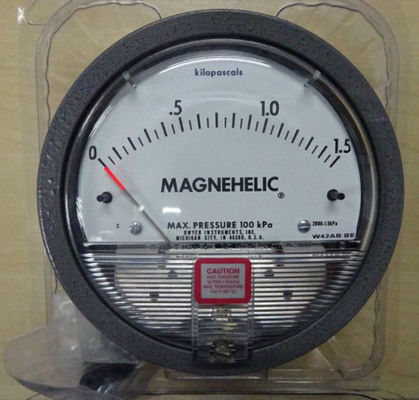 Dwyer 2000 1.5Kpa Pengukur Tekanan Diferensial Magnehelic: Pengukur Presisi 2% FS yang Unggul