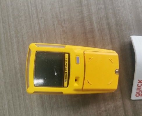 Honeywell BW Max XT II Multi-Gas Detector 8-13 Jam Baterai Run Time Jenis Alarm Visual untuk Keamanan Industri