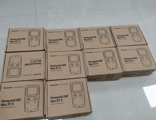 Honeywell BW Max XT II Multi-Gas Detector 8-13 Jam Baterai Run Time Jenis Alarm Visual untuk Keamanan Industri