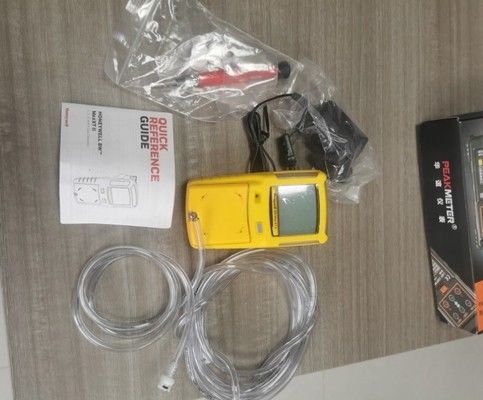 Honeywell BW Max XT II Multi-Gas Detector 8-13 Jam Baterai Run Time Jenis Alarm Visual untuk Keamanan Industri