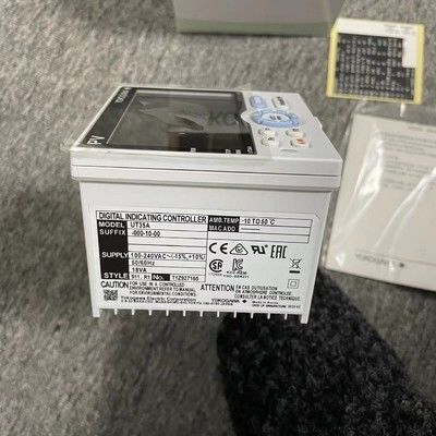 UT35A Digital Temperature Controller dengan 14-Segment Color LCD, Ladder Sequence Control, dan Komunikasi Ethernet