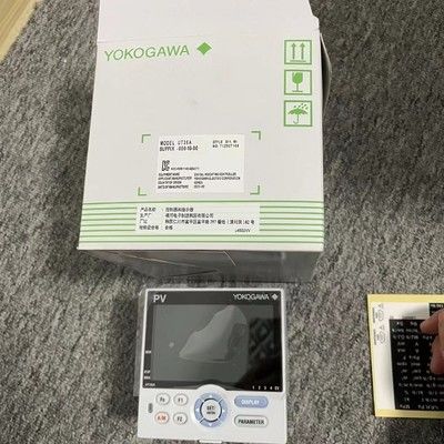 UT35A Digital Temperature Controller dengan 14-Segment Color LCD, Ladder Sequence Control, dan Komunikasi Ethernet