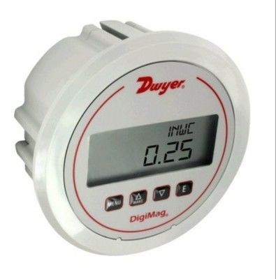 Pengukur Tekanan Diferensial Digital DigiMag Seri Dwyer DM-1000 dengan Layar LCD, Kompensasi Suhu, dan Pengukuran Multi-Fungsi