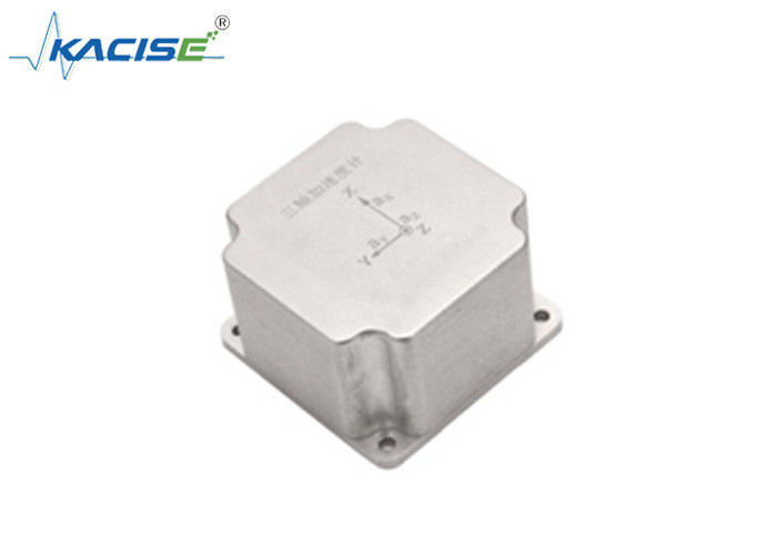 Sensor percepatan triaxial dengan ±10 g Range RS422 Output dan Wide Temperature Range untuk aplikasi otomotif