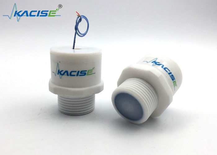 Sensor tingkat ultrasonik PTFE kelas makanan dengan ketahanan kimia dan perlindungan IP67 untuk pengukuran tingkat cairan