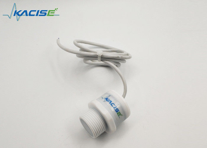 Precision Ultrasonic Level Transmitter dengan 200mm-3000mm Detection Range IP65 Rated dan 24VDC Operating Voltage