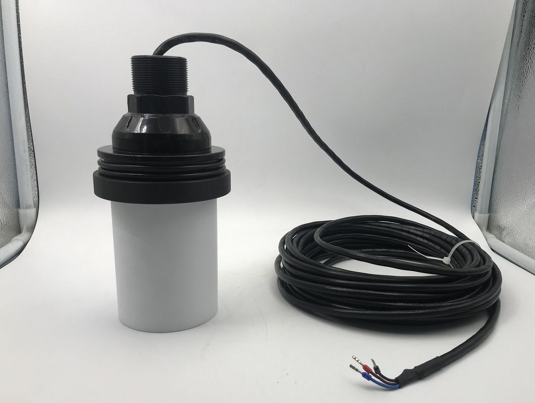 IP68 Waterproof Sensor Ultrasonik dengan PTFE Housing Material dan 0.5 - 12m Range untuk Pengukuran Level