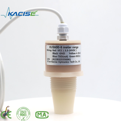 Sensor ultrasonik KUS600 yang terbuat dari bahan PVDF/PTFE digunakan untuk pengukuran jarak dan tingkat cairan.